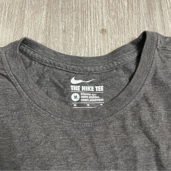 Nike Just Do it Grey Shirt - Picture 2 of 2